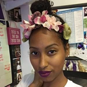 Meet your Posher, Yasmine